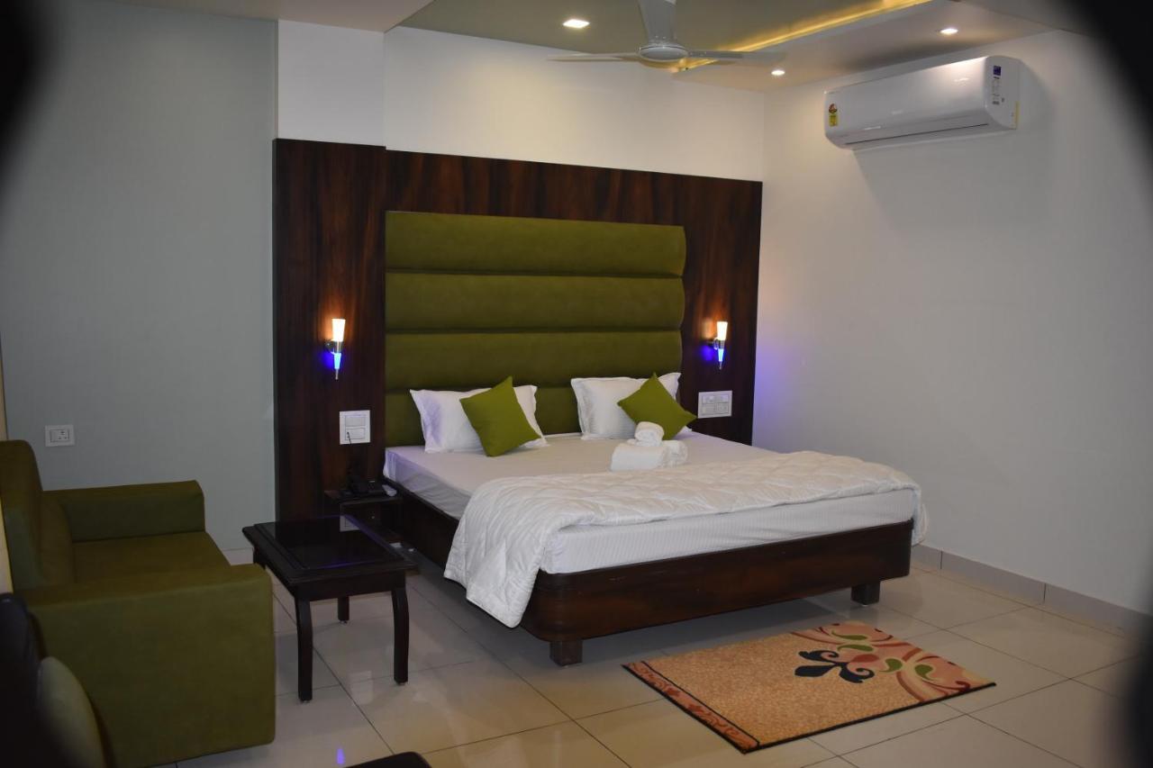 Hotel Shyam Palace Bhuj Extérieur photo