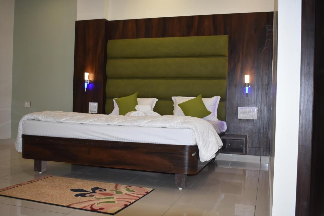 Hotel Shyam Palace Bhuj Extérieur photo